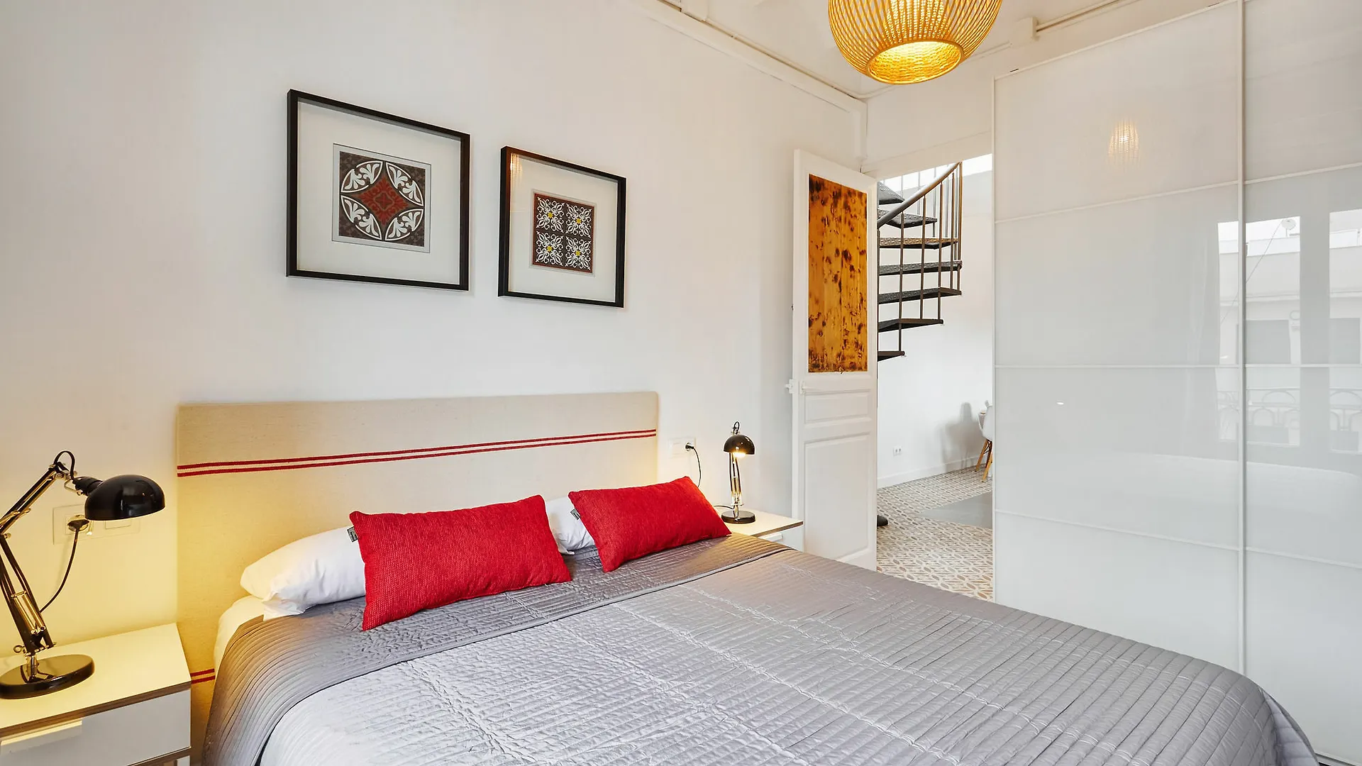 Urban District - Vintage Suites Barcelona Hotel