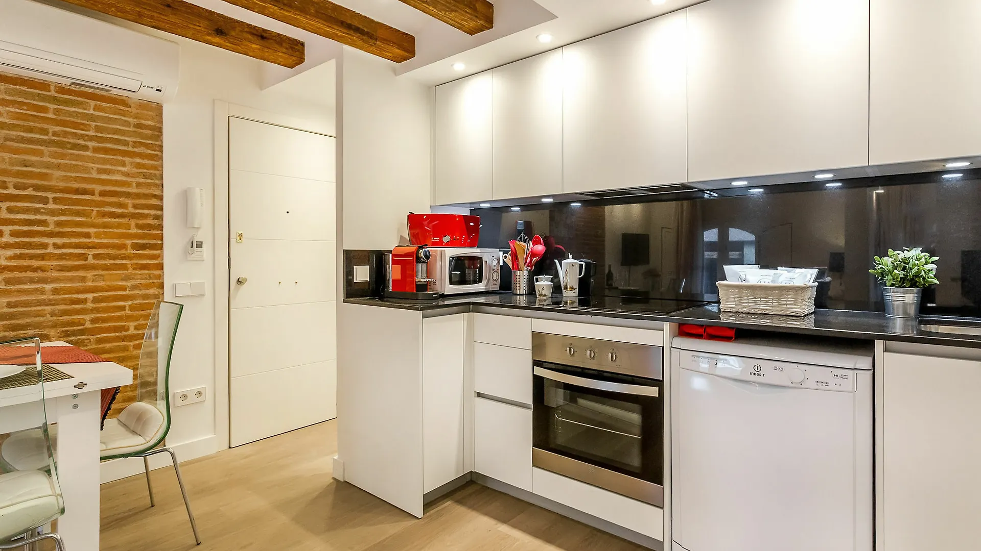 Urban District - Vintage Suites Barcelona 3*,