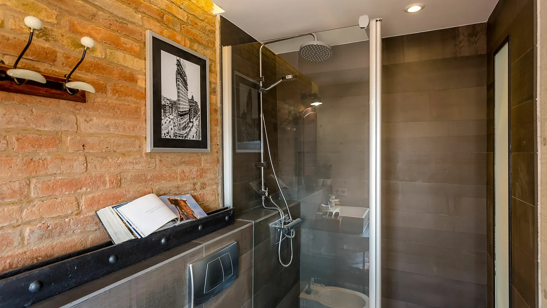 Urban District - Vintage Suites Barcelona Hotel