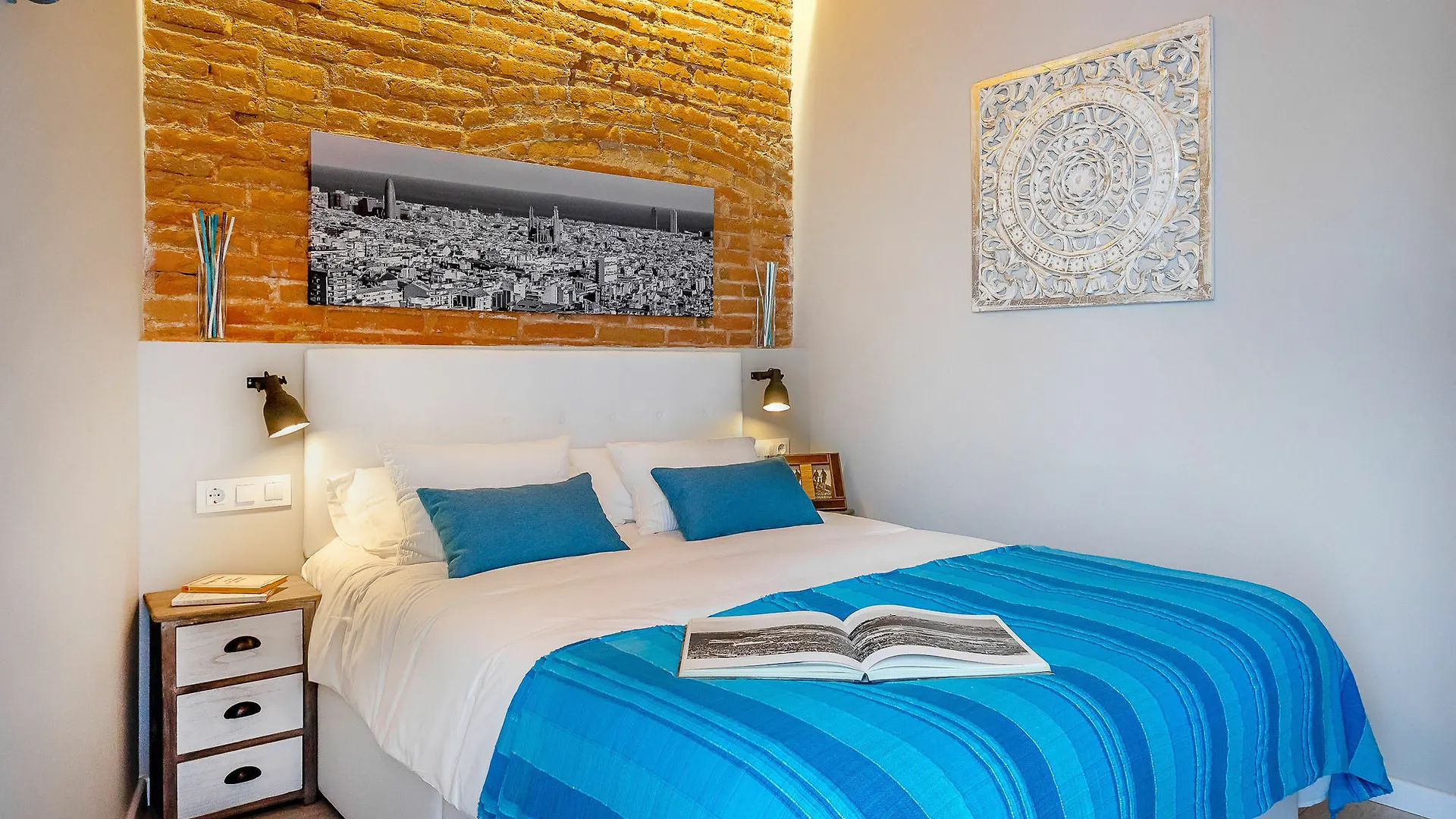 Urban District - Vintage Suites Barcelona 3*,