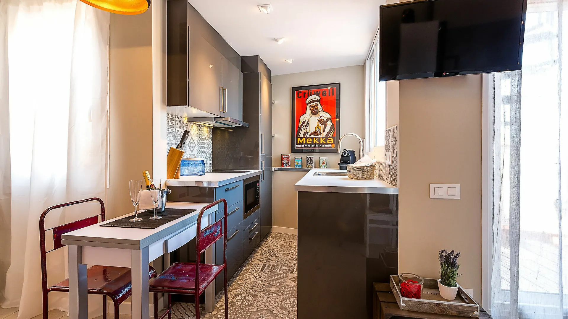 Urban District - Vintage Suites Barcelona Hotel